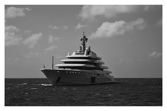ECLIPSE YACHT