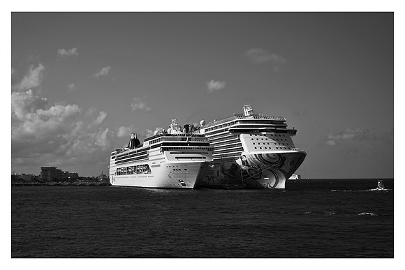 OPERA GETAWAY PAIR